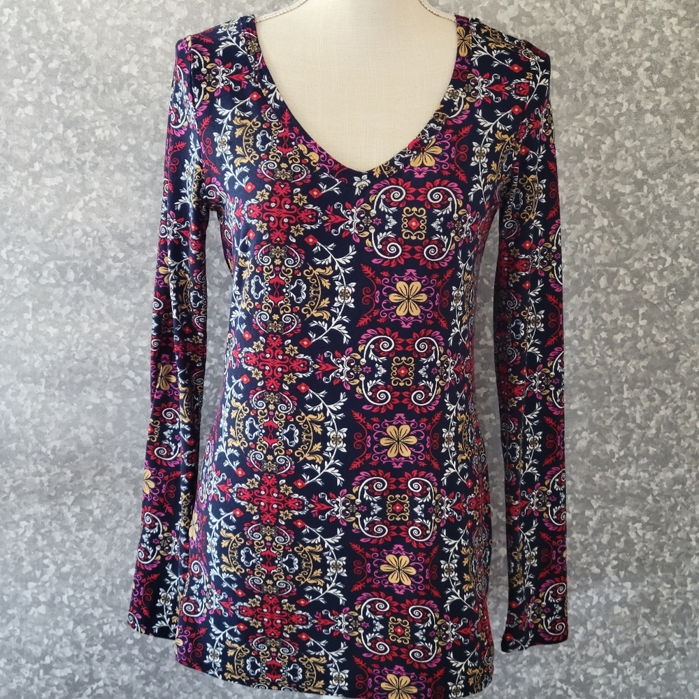 Justify floral tee size large
